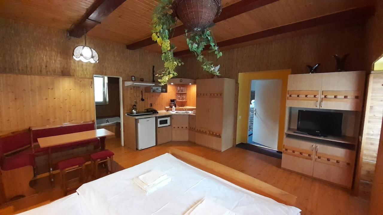 Resort Chribska Apartmany Adri Exterior foto